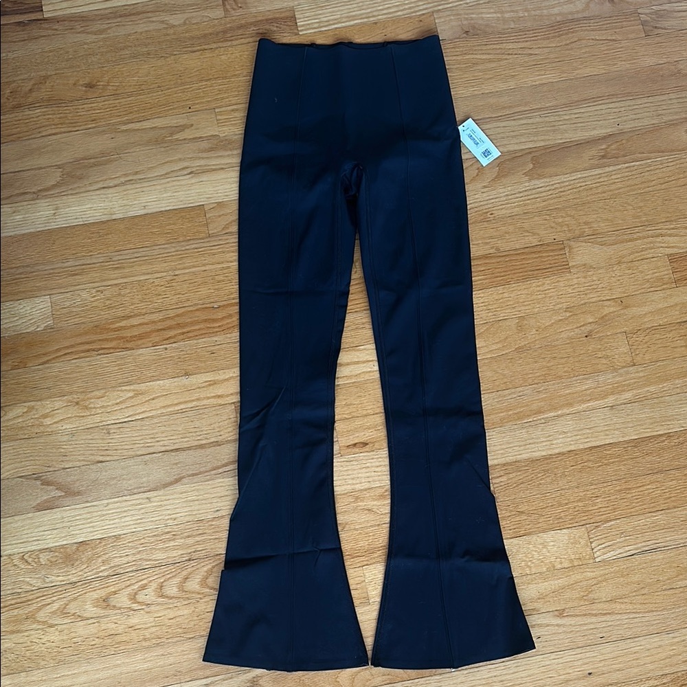 NWT Spanx Microflare Tummy Compression Microflare Leggings